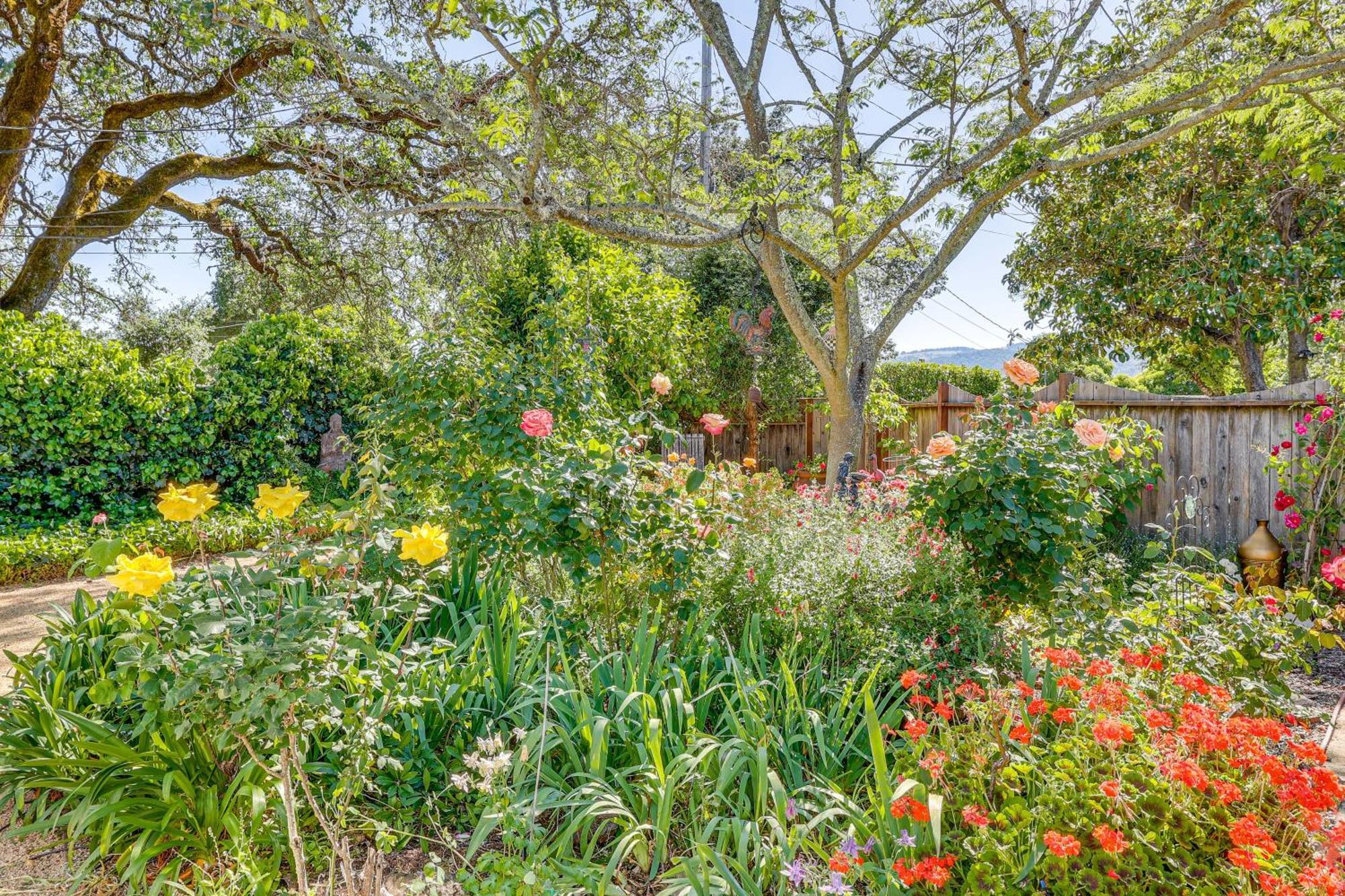 Romantic Casita With Garden And Deck 2 Miles To Plaza! Sonoma Buitenkant foto